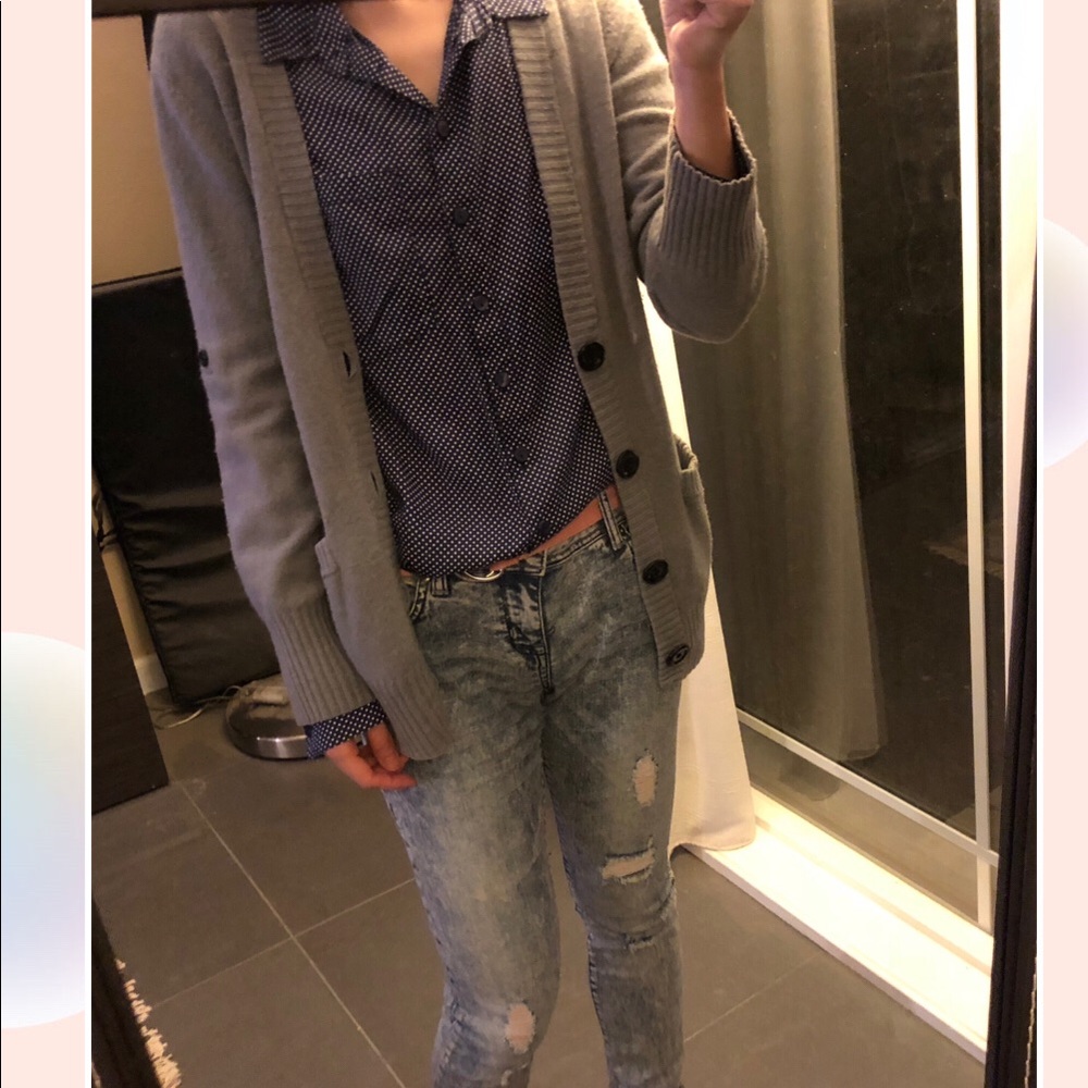dot shirt. Feels like S